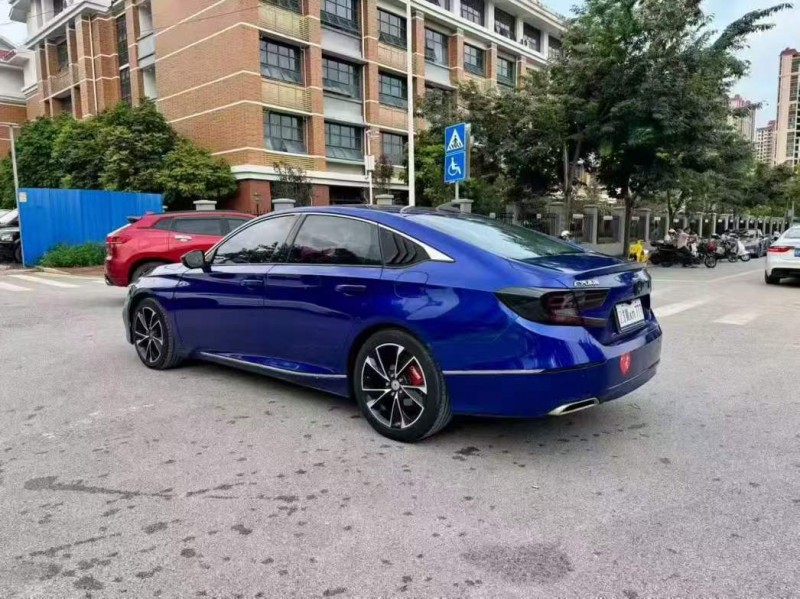 南宁18年本田雅阁8