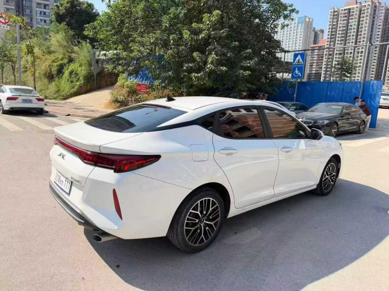 南宁24年江淮A57