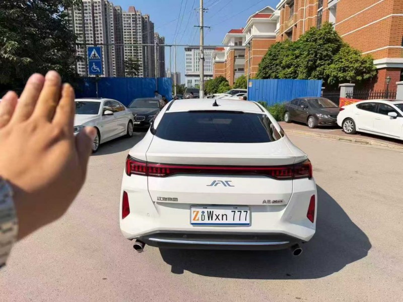 南宁24年江淮A59