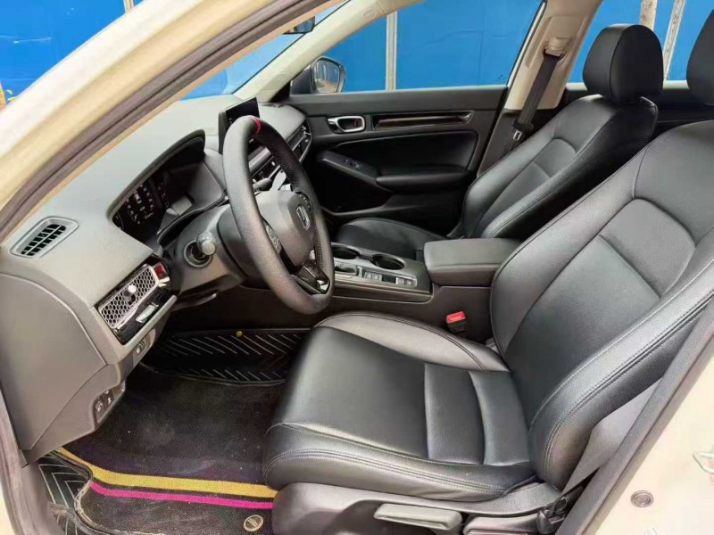 南宁22年本田思域4