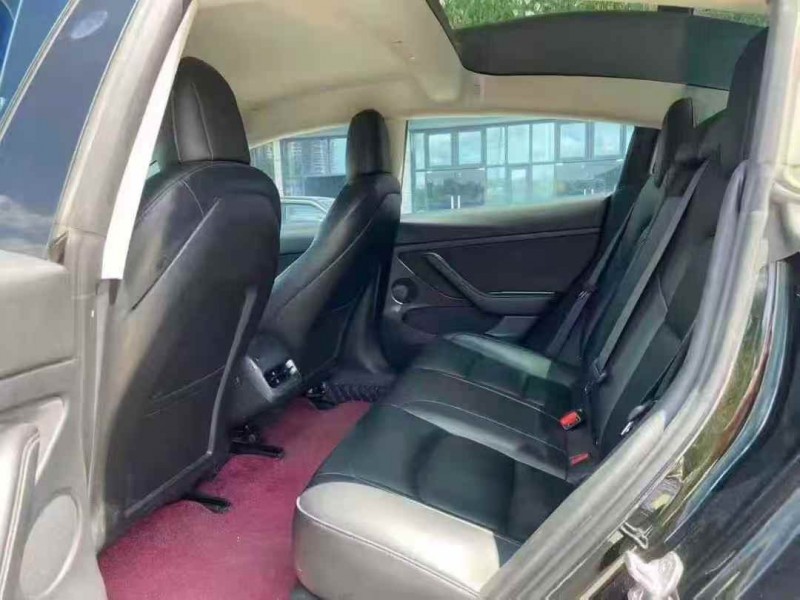 南宁22年特斯拉MODEL 37