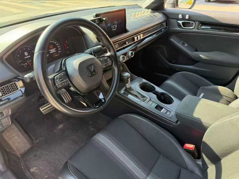 南宁23年本田思域4