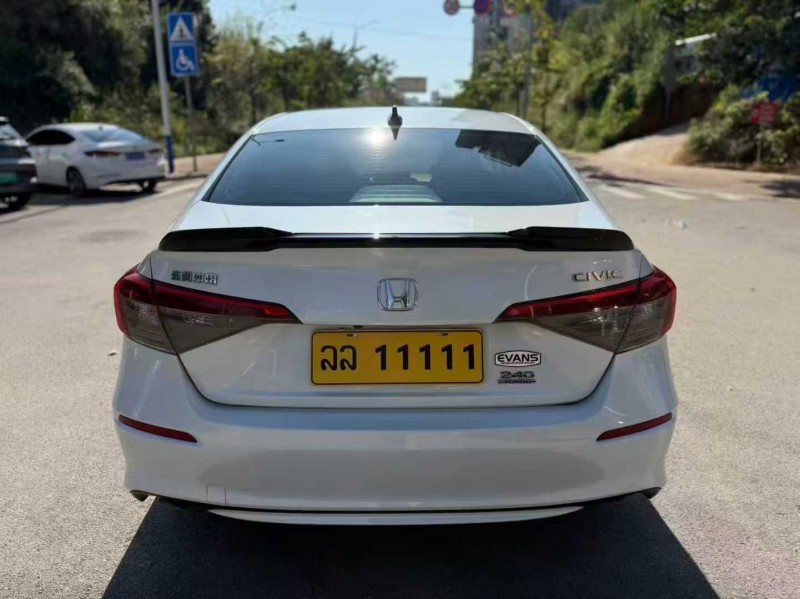 南宁23年本田思域9