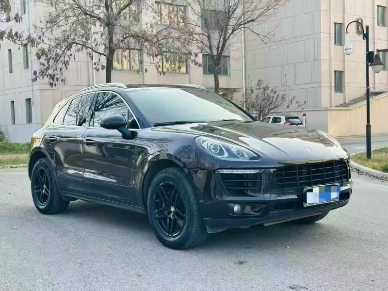 东营16年保时捷Macan3