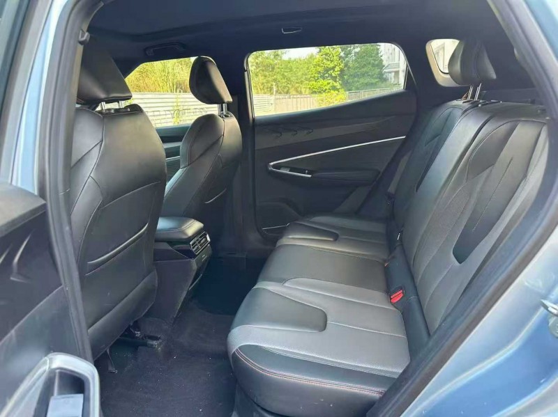 南宁23年吉利博越6