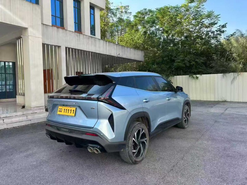 南宁23年吉利博越8