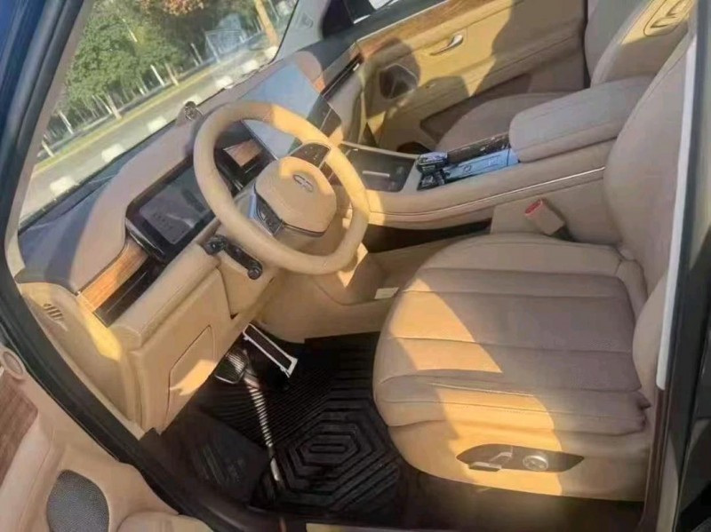 枣庄25年华为智选问界4