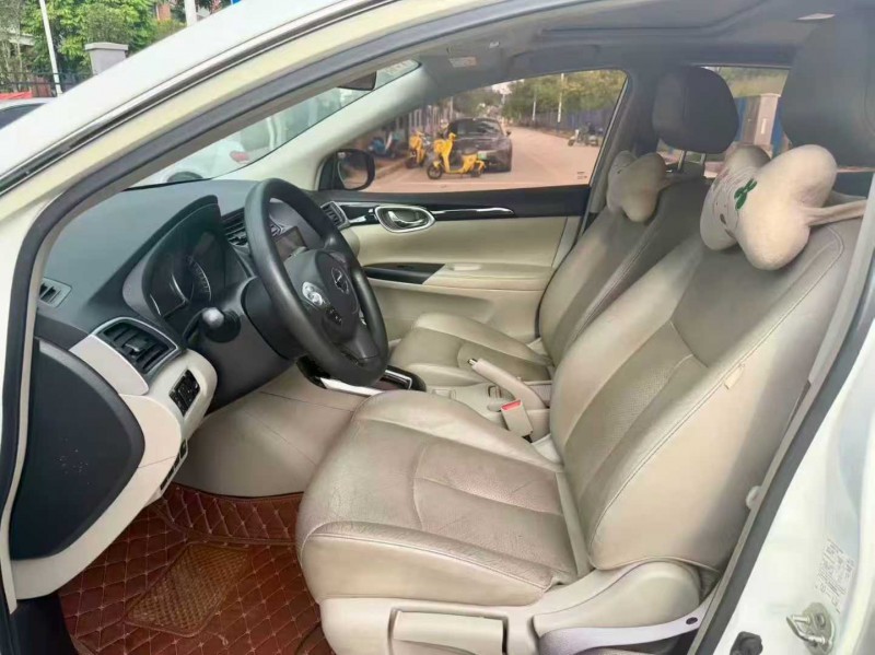 南宁17年日产轩逸3