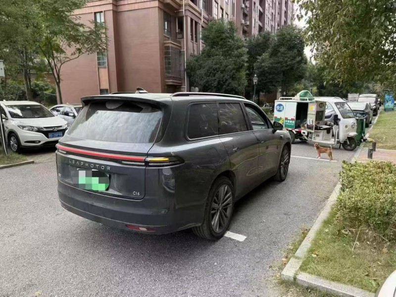 九江24年零跑汽车C168