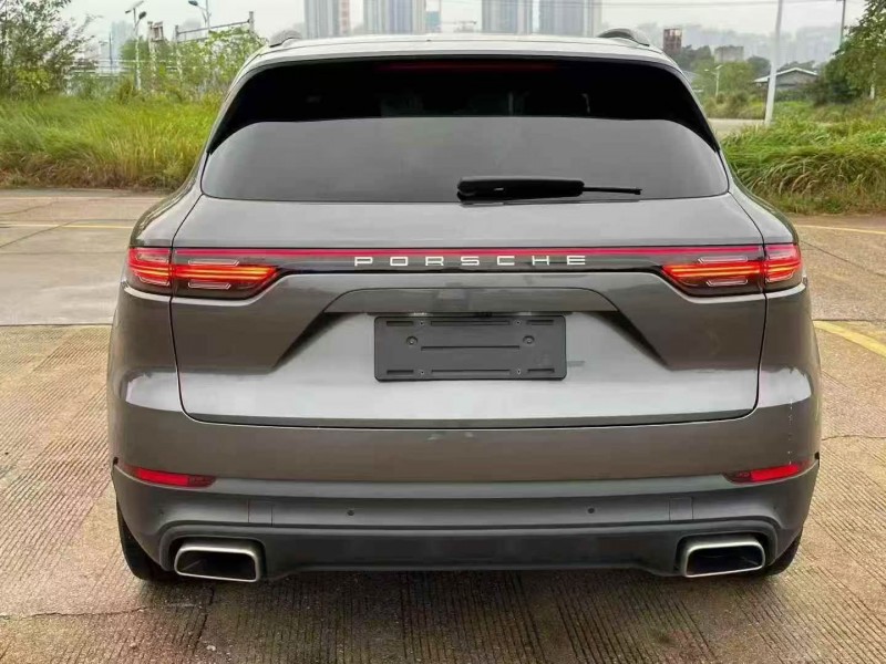 衡阳19年保时捷卡宴9