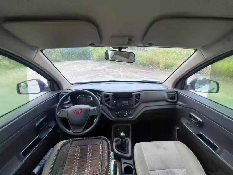 衡阳21年五菱汽车宏光4