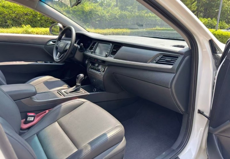 盐城19年现代名图6