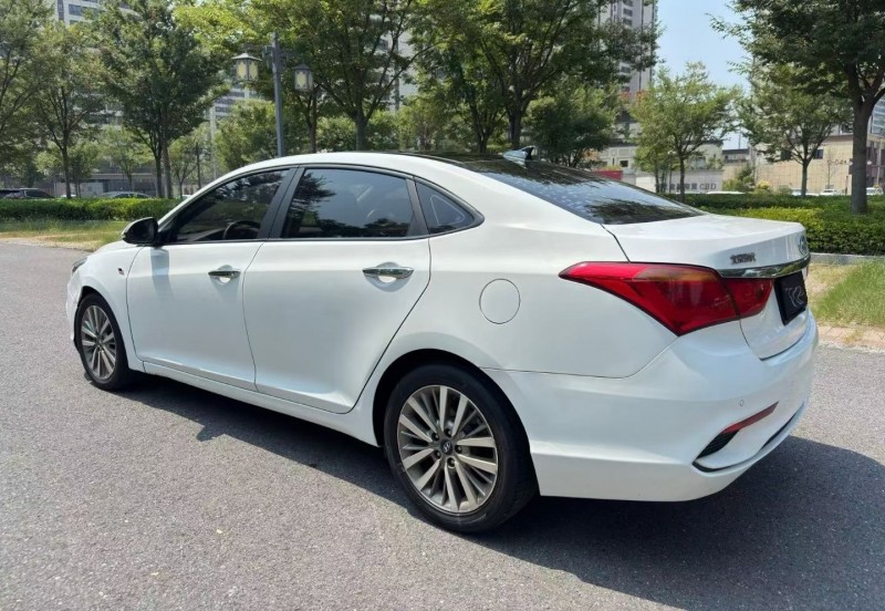 盐城19年现代名图9