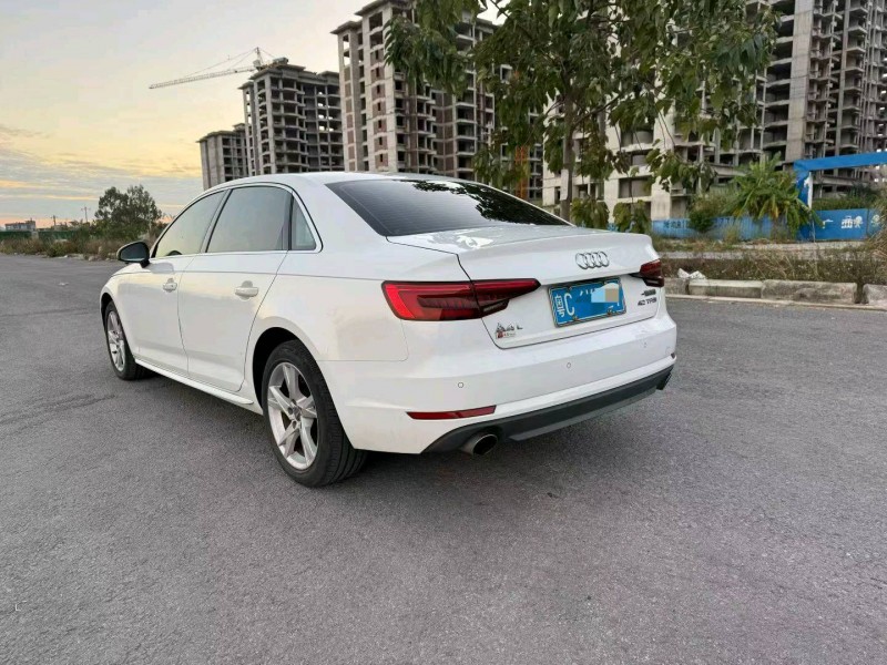 柳州17年奥迪A4L4