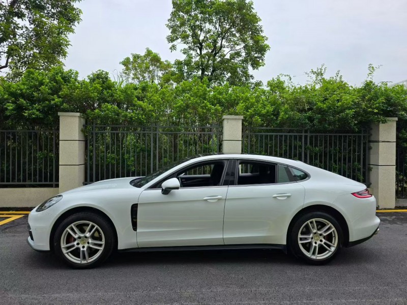 珠海18年保时捷帕拉梅拉8