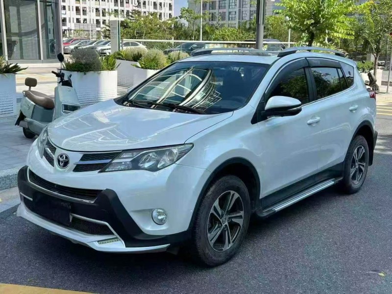广州16年丰田RAV4荣放3