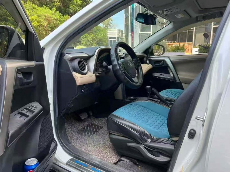 广州16年丰田RAV4荣放5