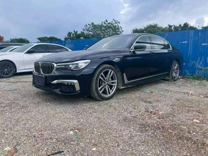 柳州19年宝马7系3