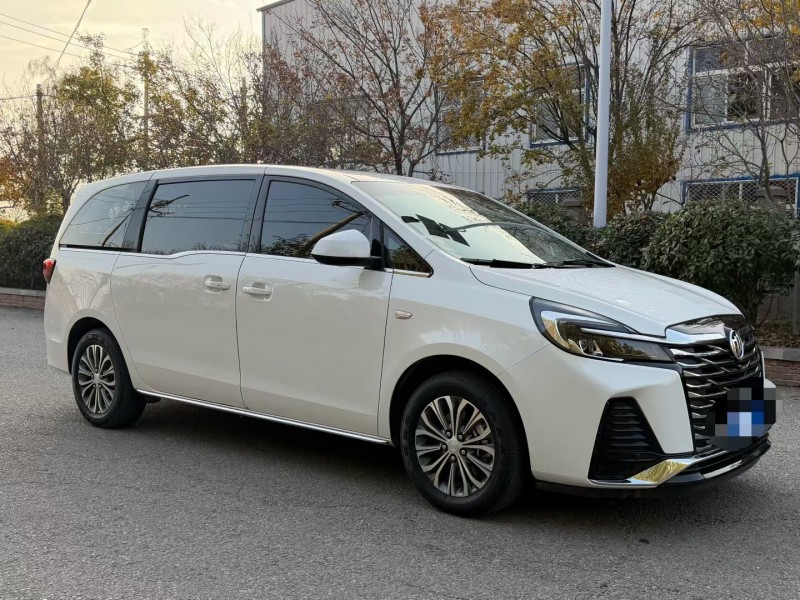 青岛24年别克GL83