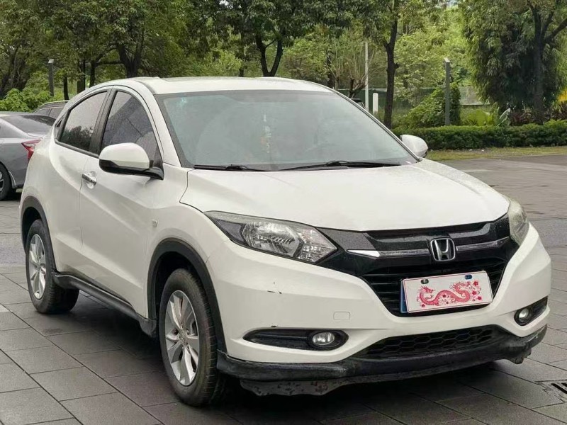 佛山17年本田缤智2