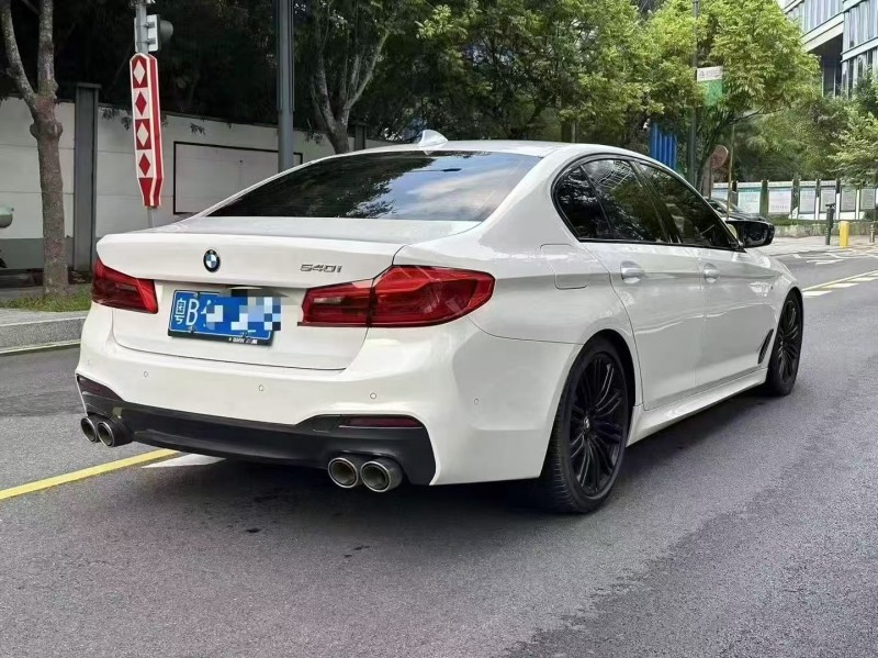 广州20年宝马5系8