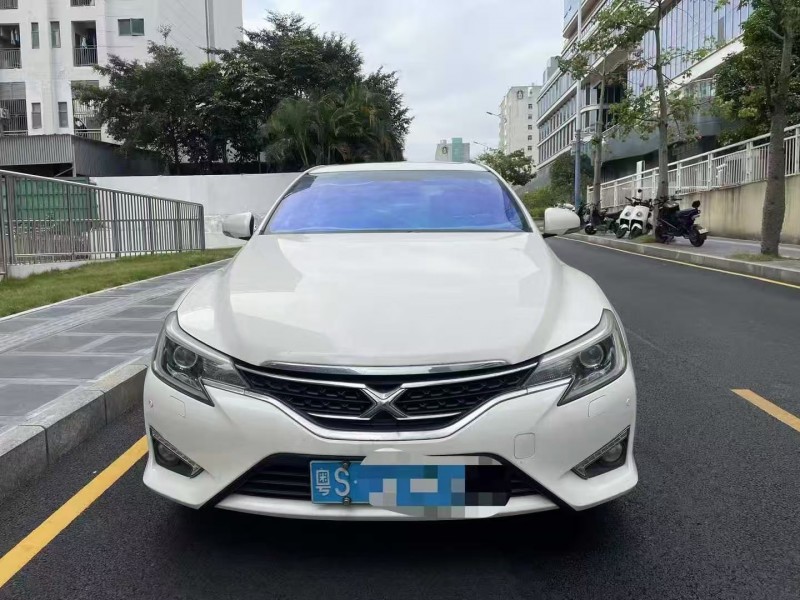 广州16年丰田锐志1