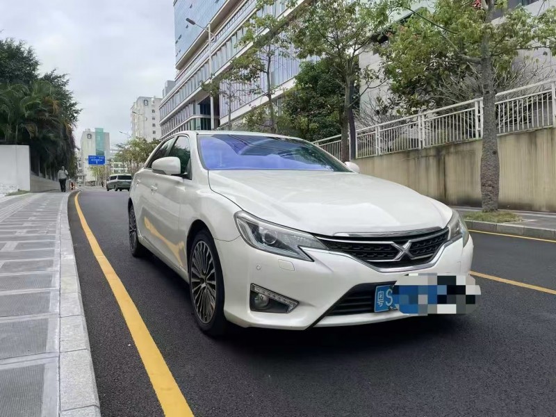 广州16年丰田锐志3