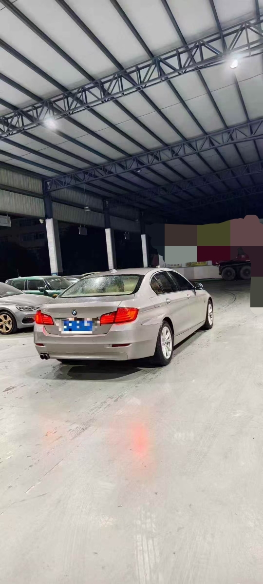 广州17年宝马5系8