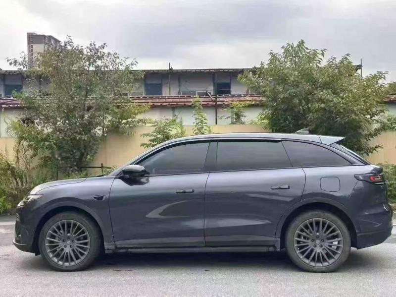 徐州24年零跑汽车C117