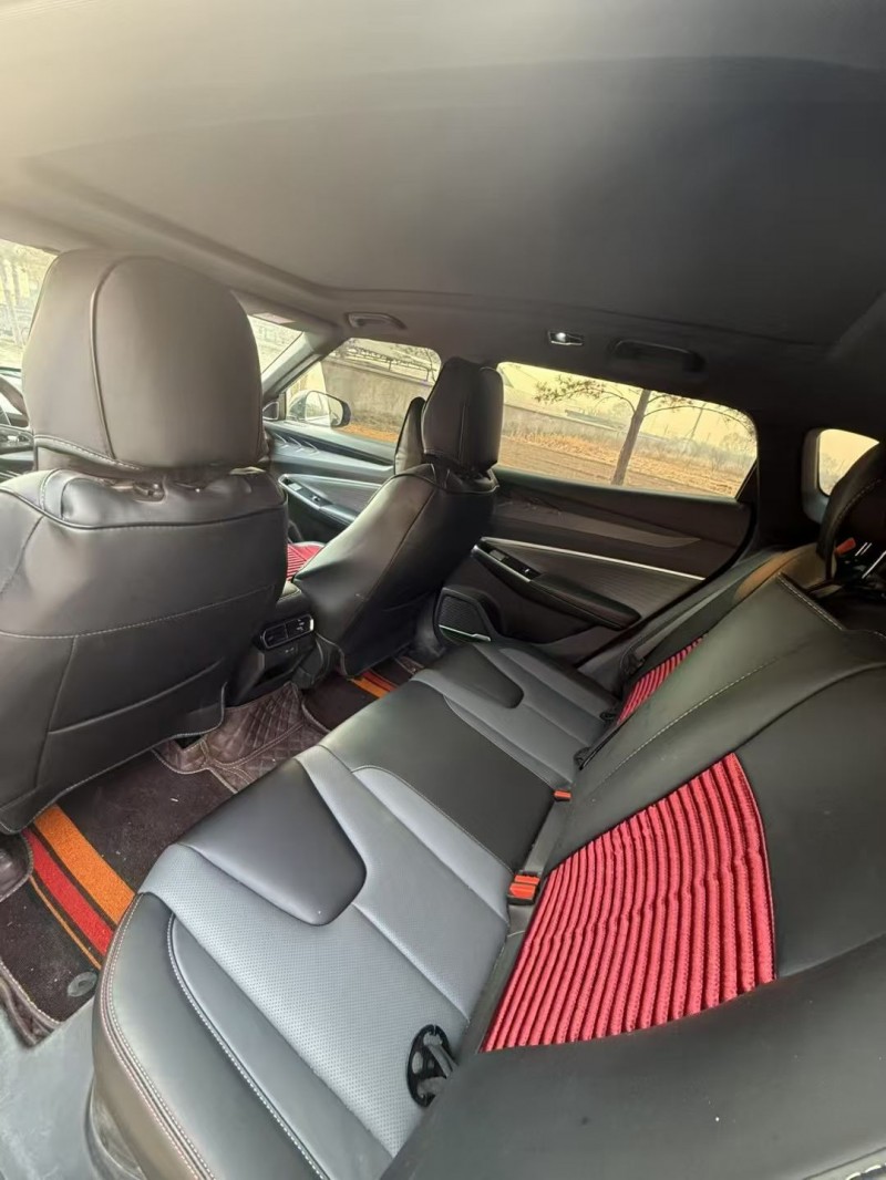 呼和浩特23年吉利博越5