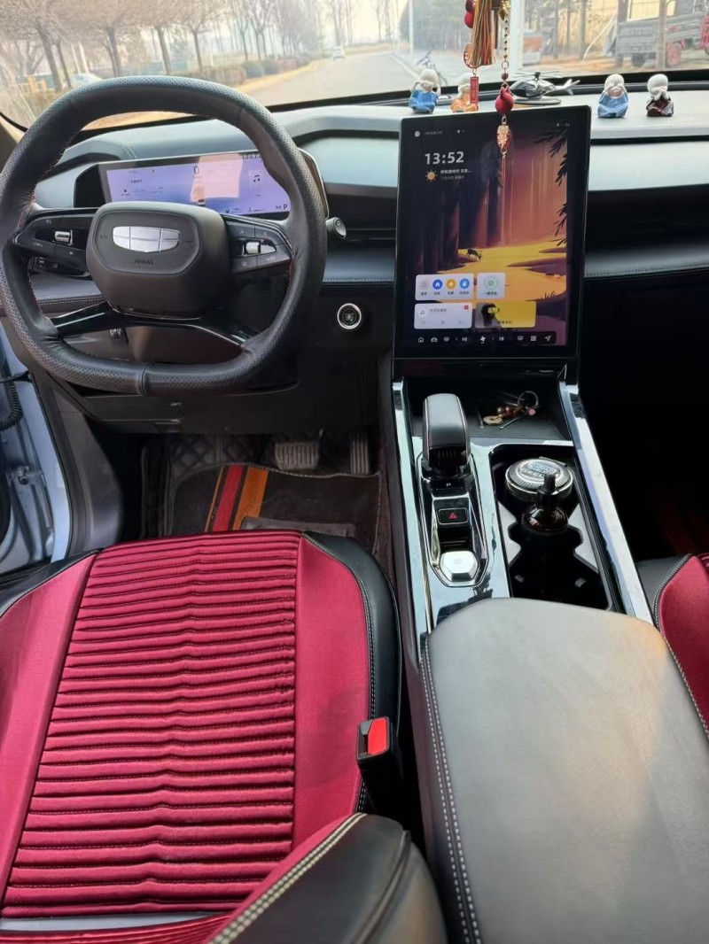 呼和浩特23年吉利博越6