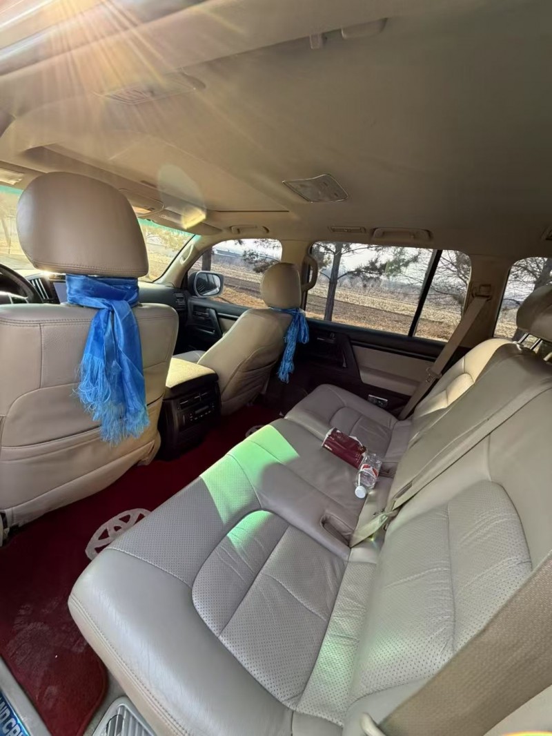 呼和浩特09年丰田兰德酷路泽5