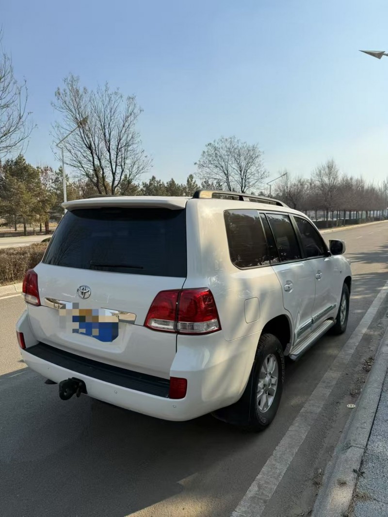 呼和浩特09年丰田兰德酷路泽8