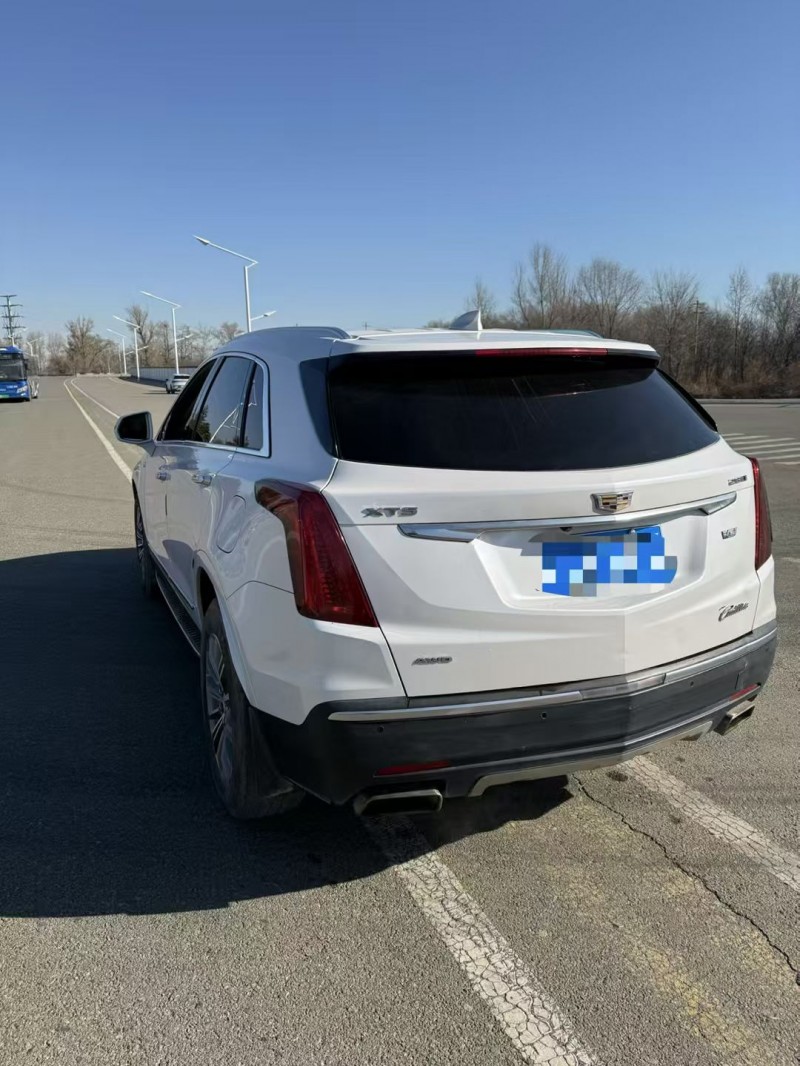 呼和浩特16年凯迪拉克XT57