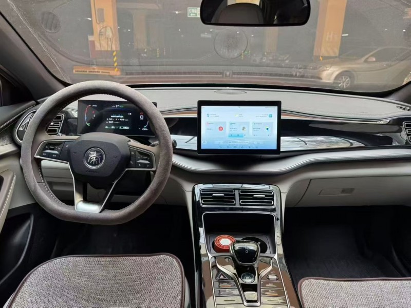 呼和浩特25年比亚迪秦5