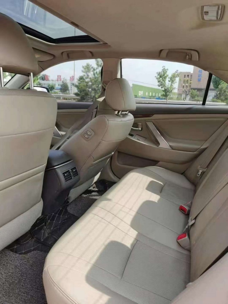 临沂15年丰田凯美瑞6