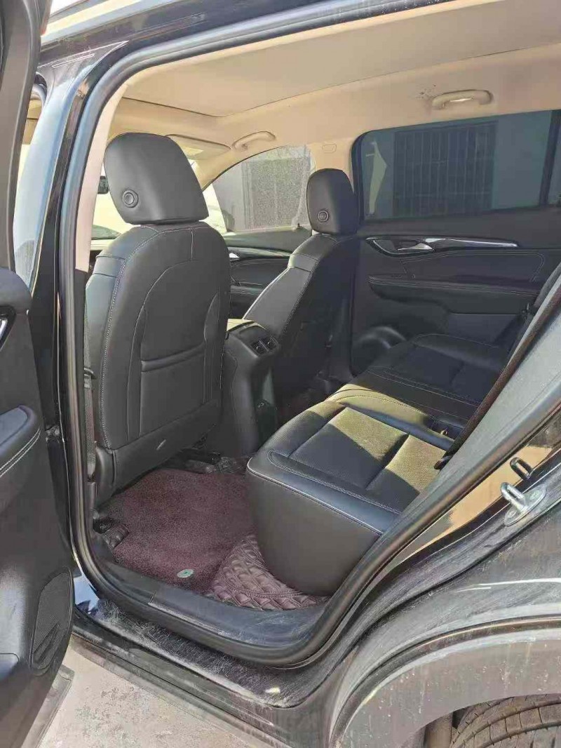 临沂22年别克昂科威5