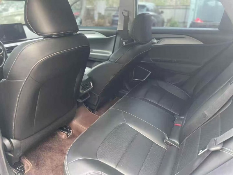 威海23年吉利几何6