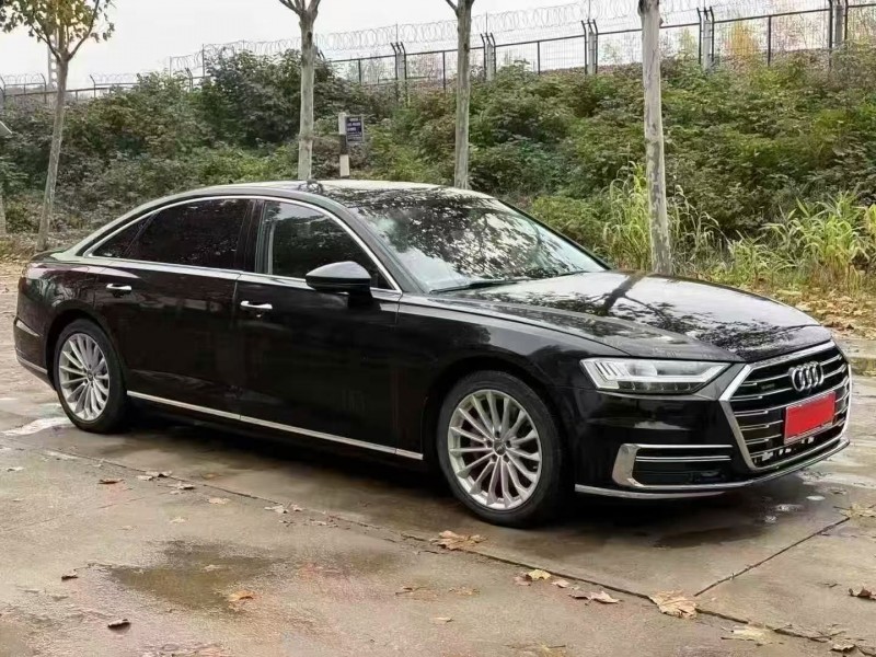 新乡19年奥迪A8L3