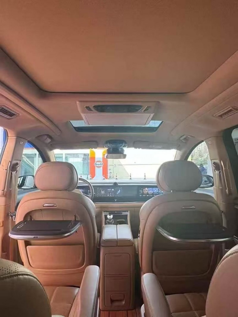 东营24年岚图汽车梦想家4