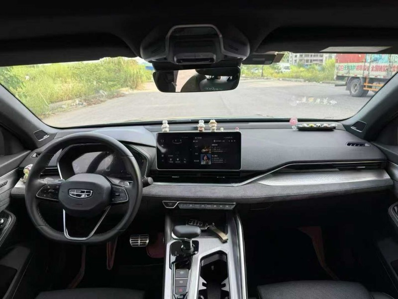 柳州23年吉利星瑞9