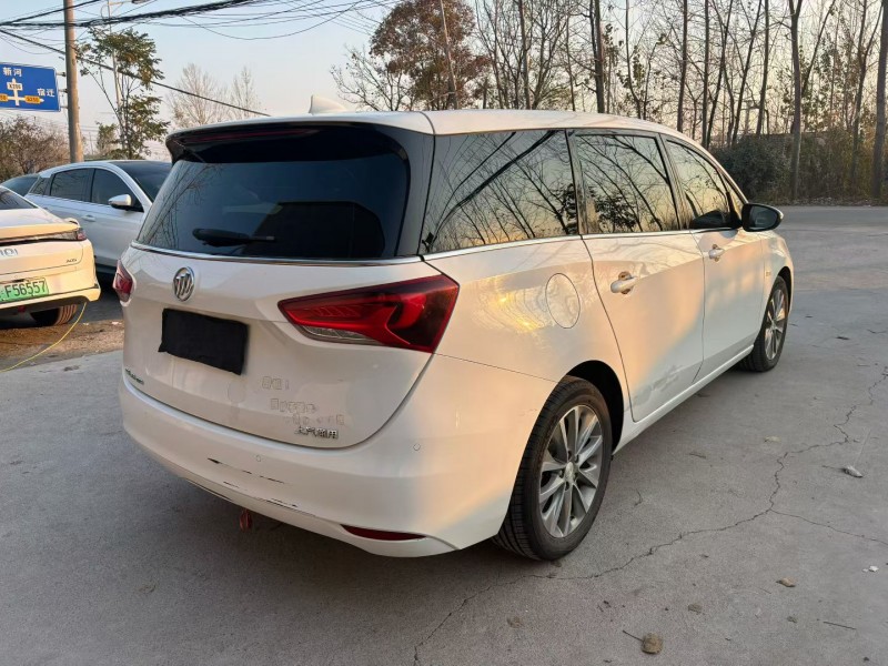 徐州19年别克GL68