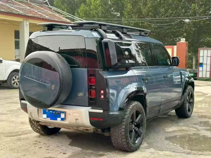 淄博22年路虎卫士8