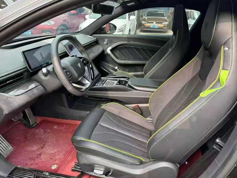 淄博23年哪吒GT7