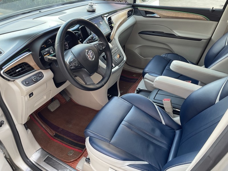 济宁18年别克GL84