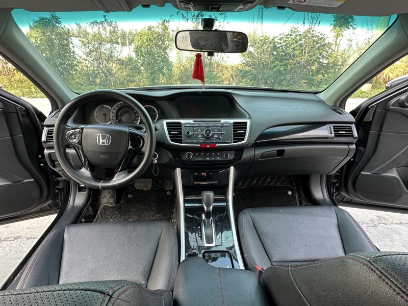 徐州17年本田雅阁7