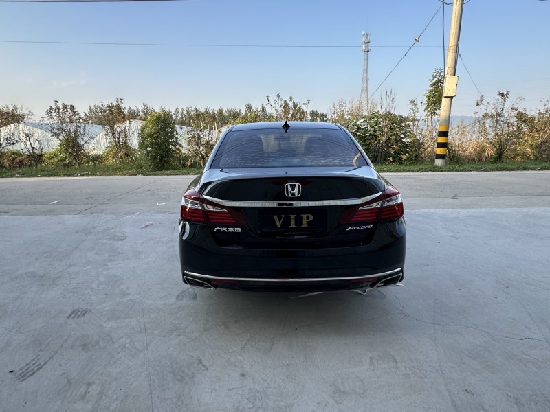 徐州17年本田雅阁9