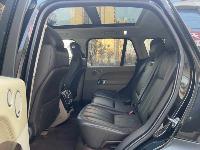 济宁15年路虎揽胜运动4