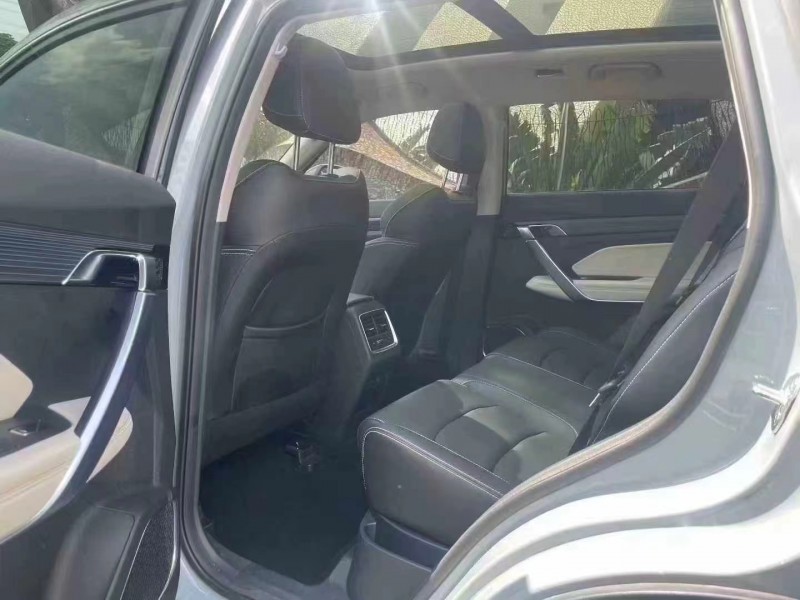 深圳22年吉利博越5