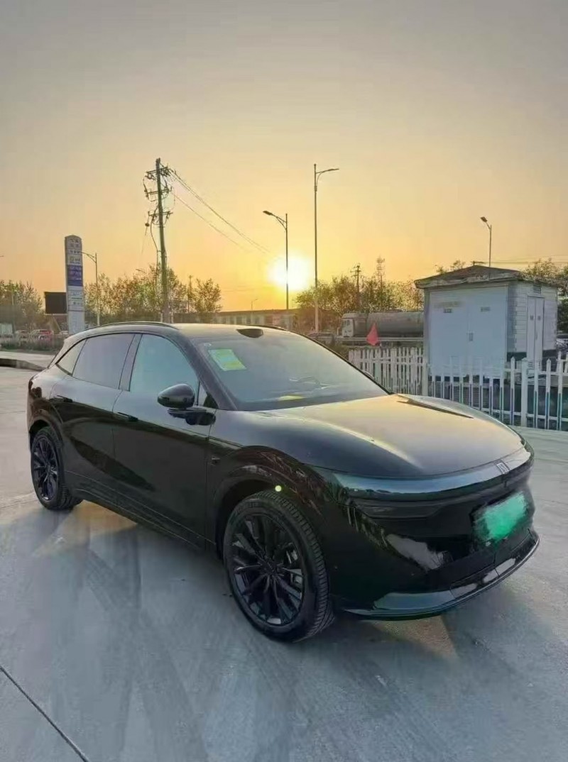 枣庄24年极氪汽车7X2